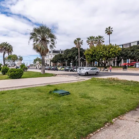 Whome Seaside Retreat With Balcony Close To Casino Apartment *